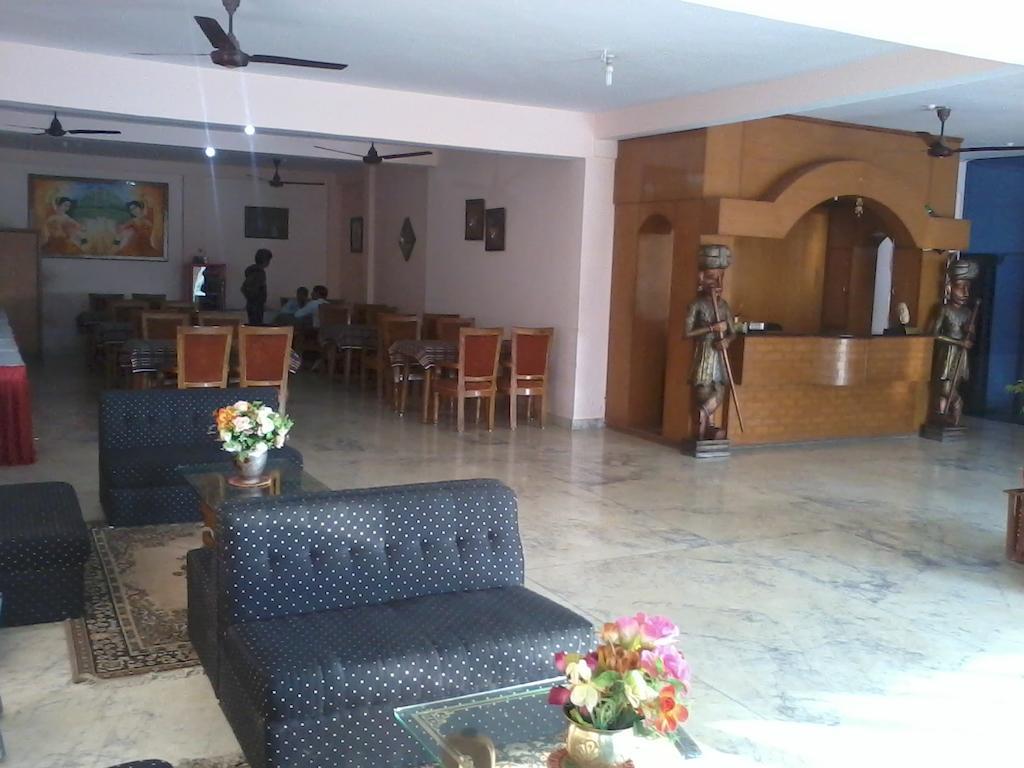Hotel Sambodhi Μποπάλ Εξωτερικό φωτογραφία